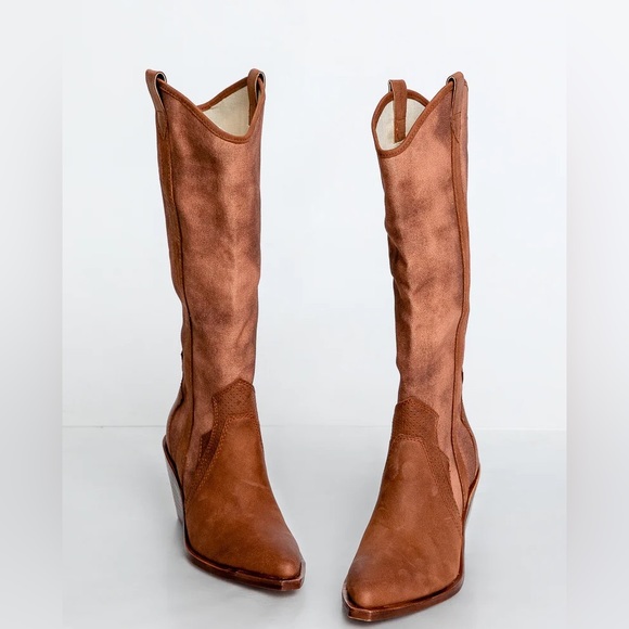 Dolce Vita Shoes - NWT DOLCE VITA boots naveen